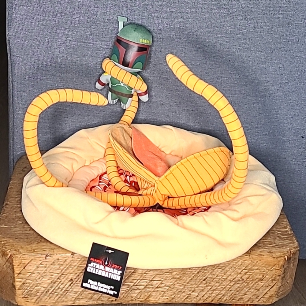 Star Wars Celebration 2017 plush Sarlacc Pit with Boba Fett Rare